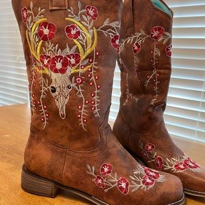 Decorative boots